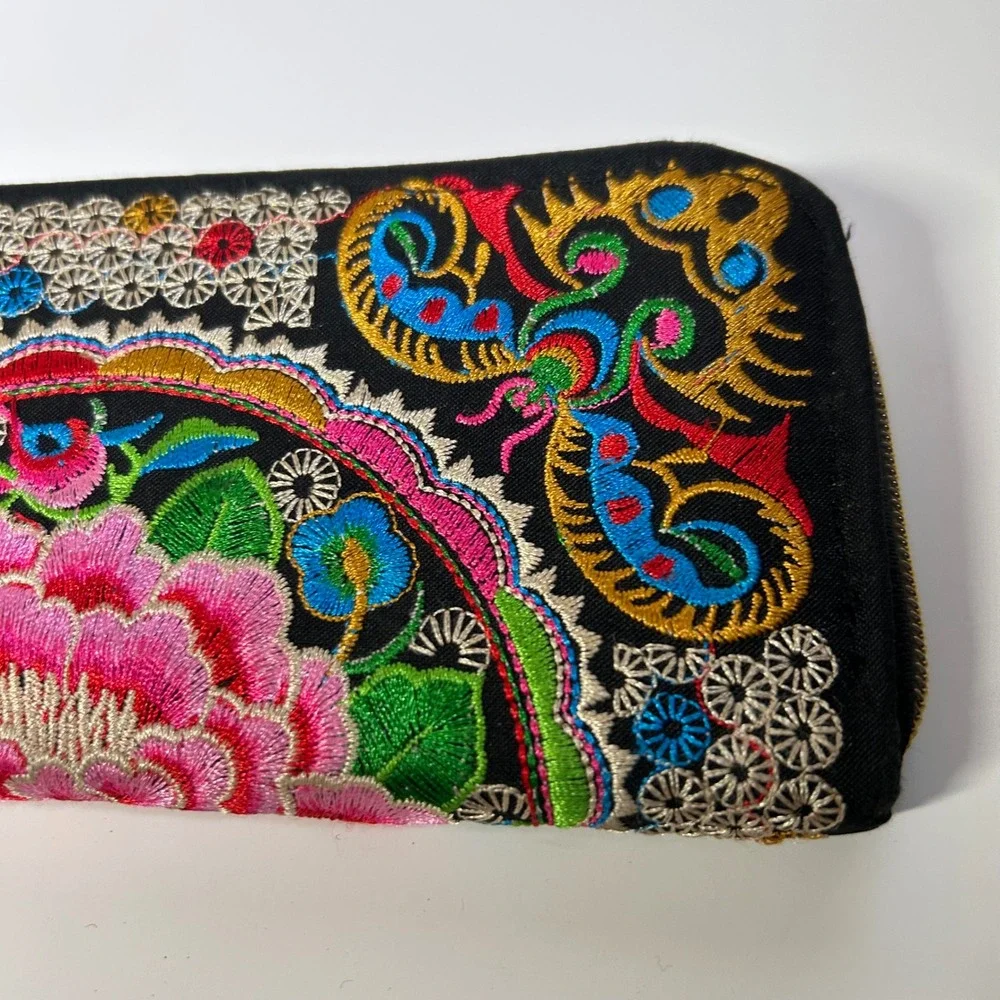 Floral Embroidered Wallet Black Zip‎ Around Organizer Women's Flower Boho Peony